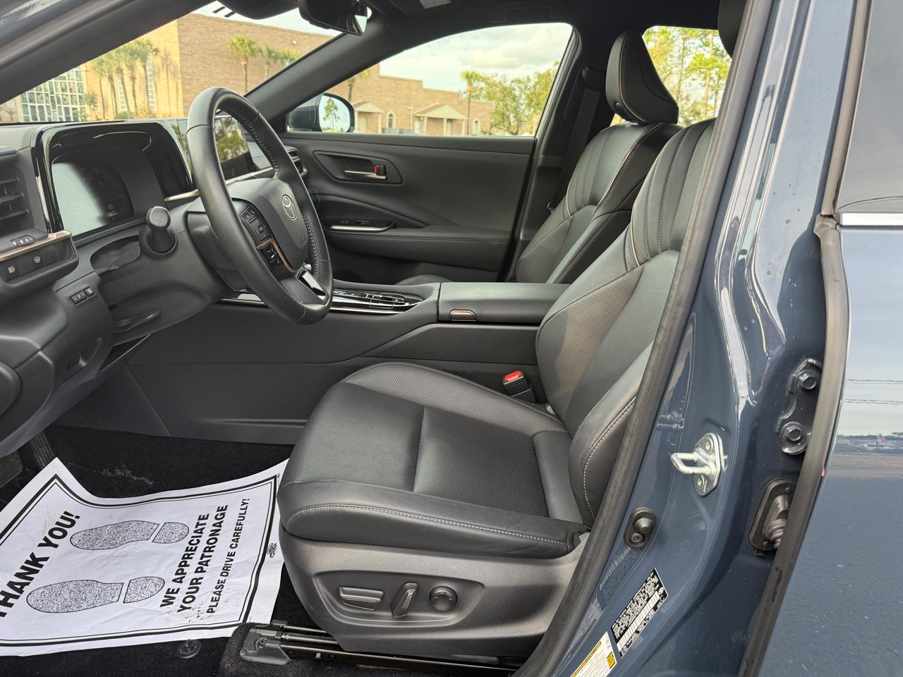 Toyota Crown XLE 2025