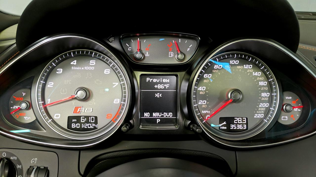 Audi R8 V8 quattro 7A 2015