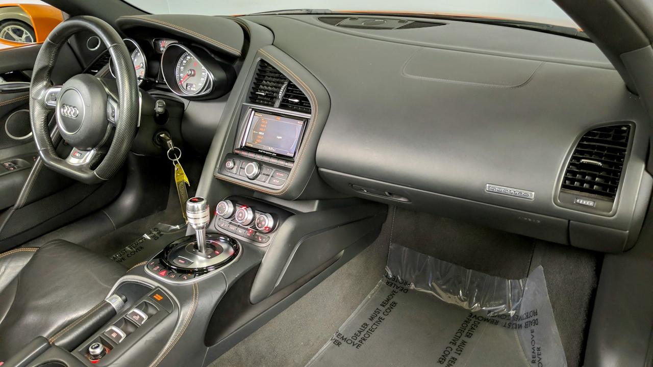 Audi R8 V8 quattro 7A 2015