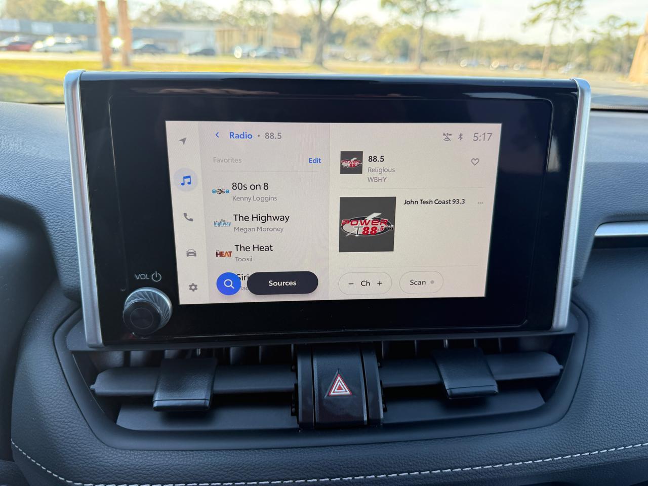 Toyota RAV4 Hybrid XLE 2025