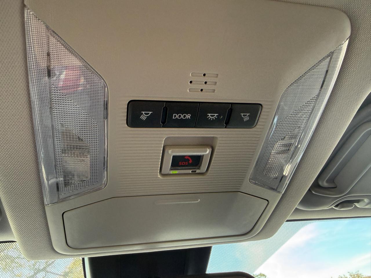 Toyota RAV4 Hybrid XLE 2025