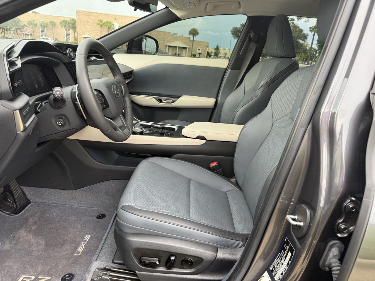 Lexus RZ 450e Premium 2023