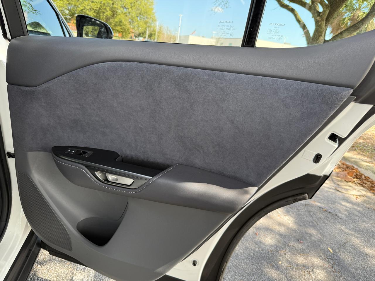 Lexus RZ 450e Premium 2023