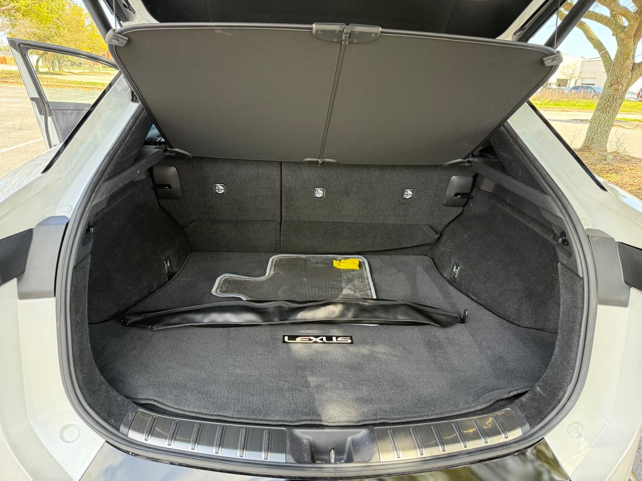 Lexus RZ 450e Premium 2023