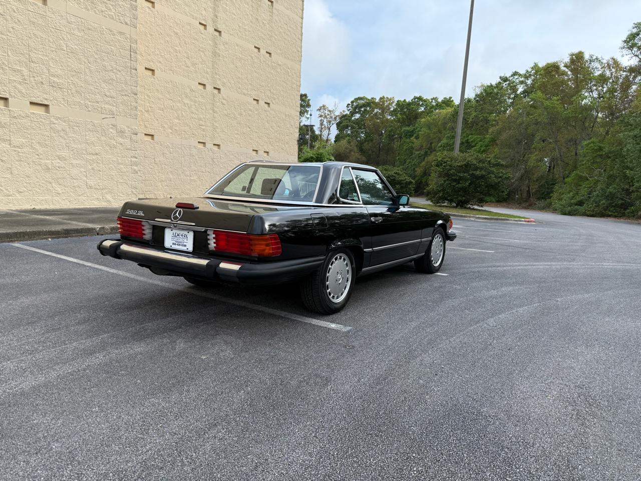 Mercedes-Benz 560 SL coupe 1989