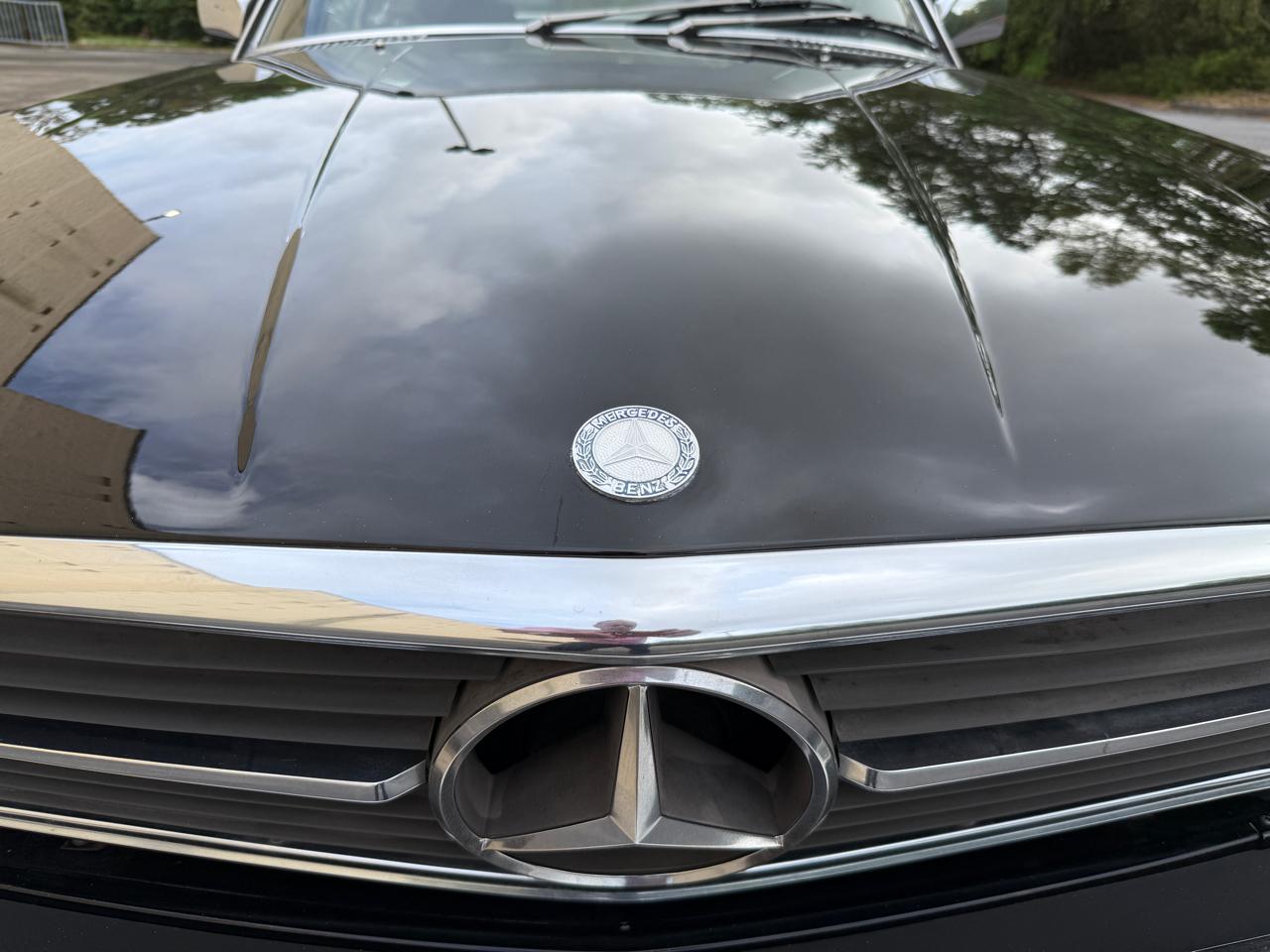 Mercedes-Benz 560 SL coupe 1989