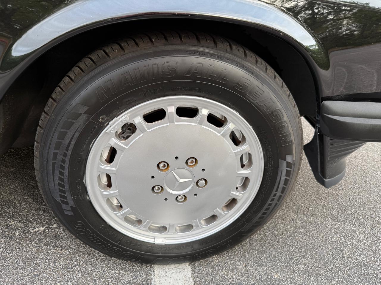 Mercedes-Benz 560 SL coupe 1989