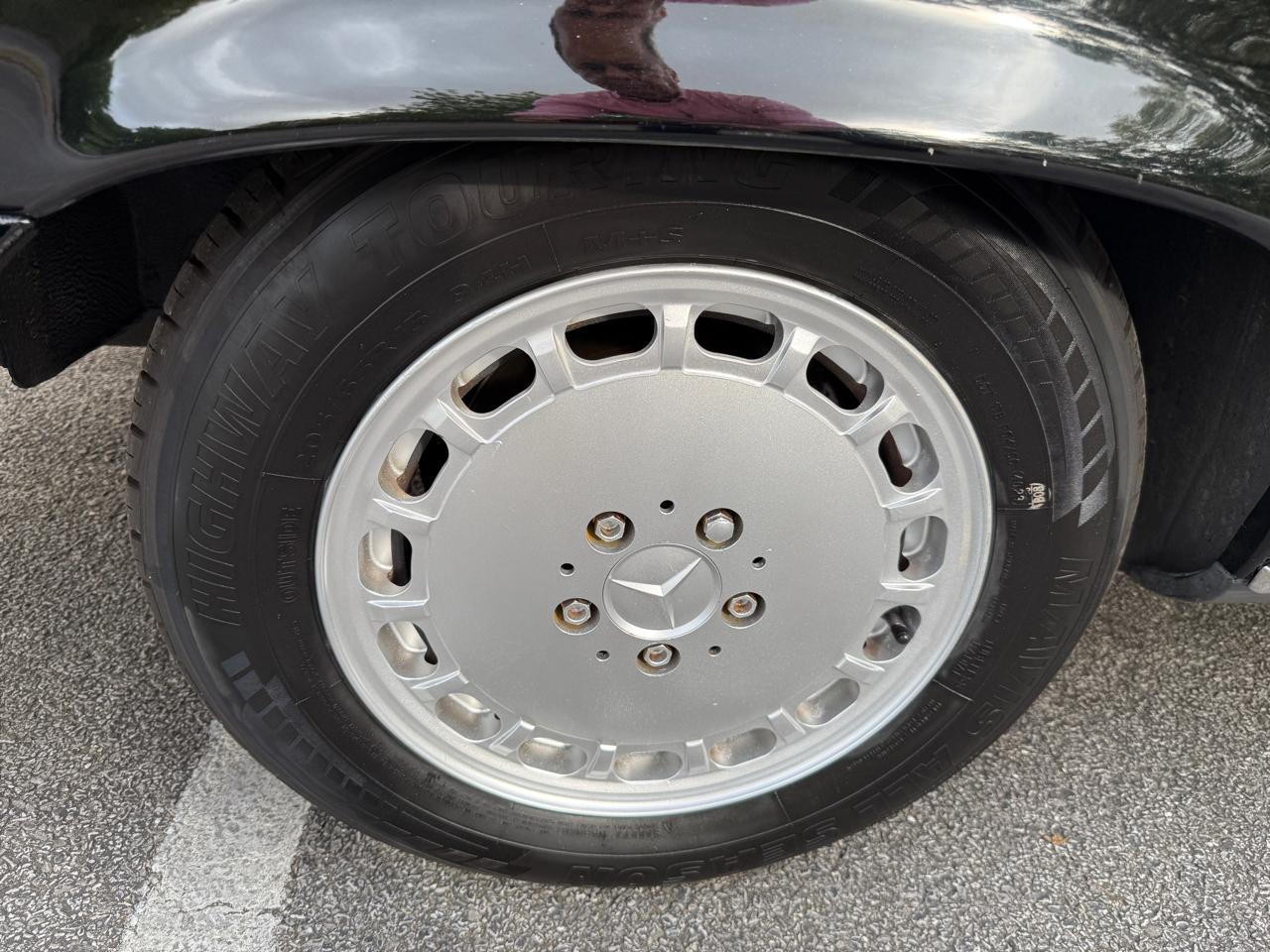 Mercedes-Benz 560 SL coupe 1989