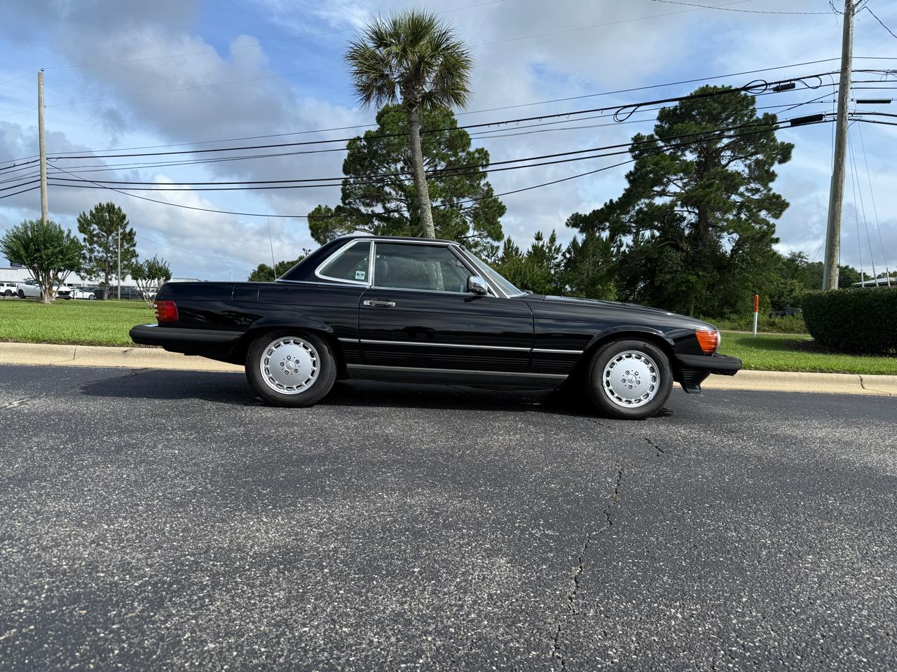 Mercedes-Benz 560 SL coupe 1989