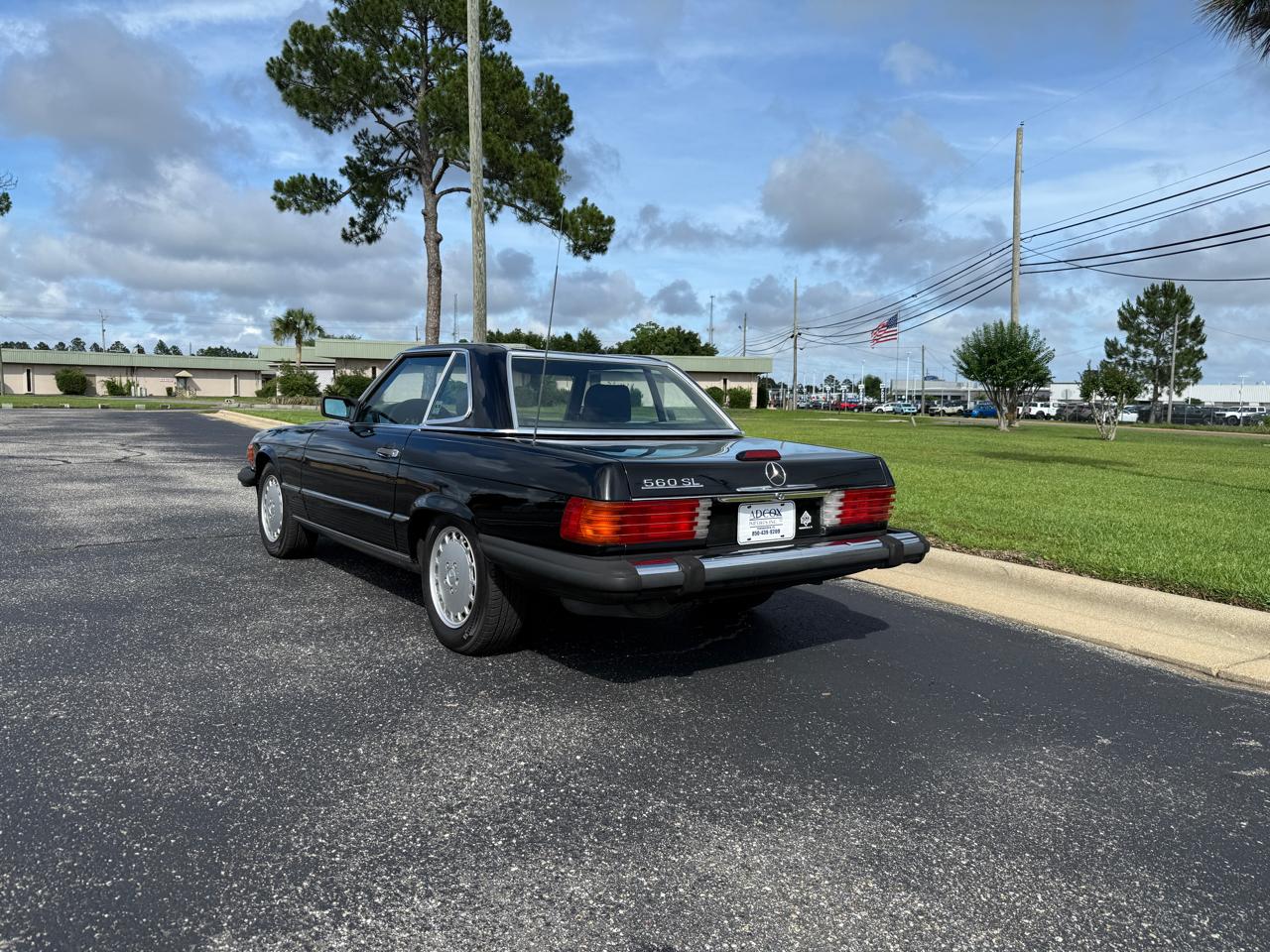 Mercedes-Benz 560 SL coupe 1989