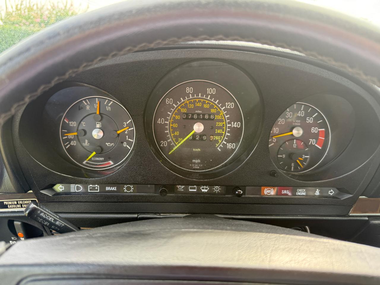 Mercedes-Benz 560 SL coupe 1989