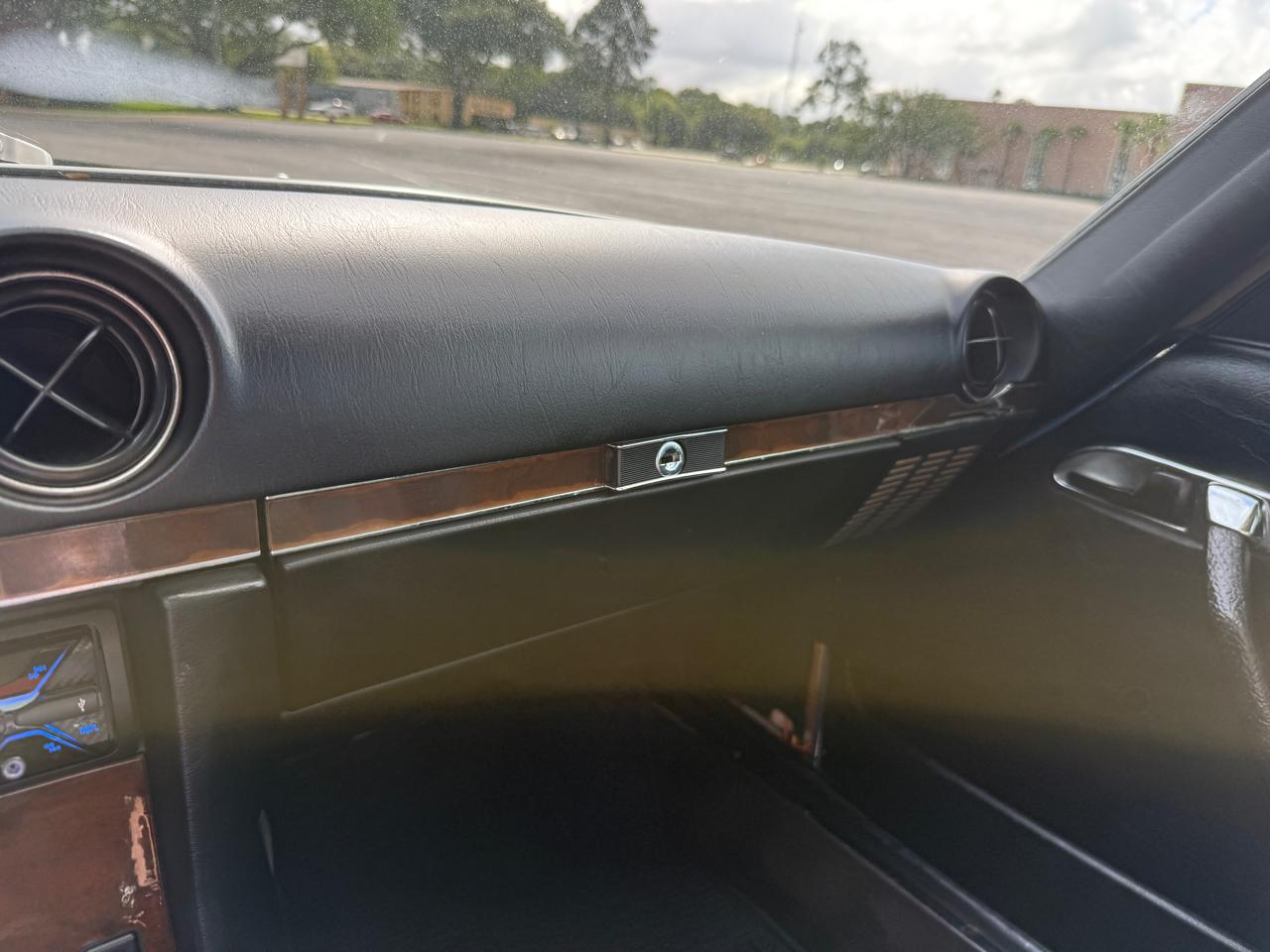 Mercedes-Benz 560 SL coupe 1989