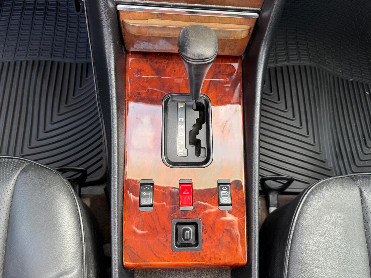 Mercedes-Benz 560 SL coupe 1989