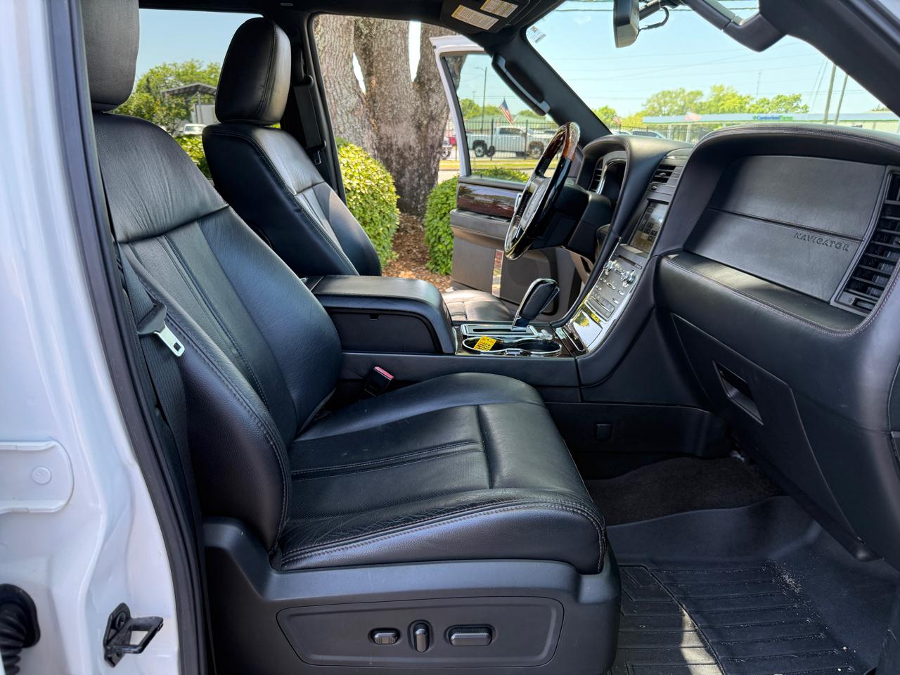 Lincoln Navigator L Reserve 2WD 2016