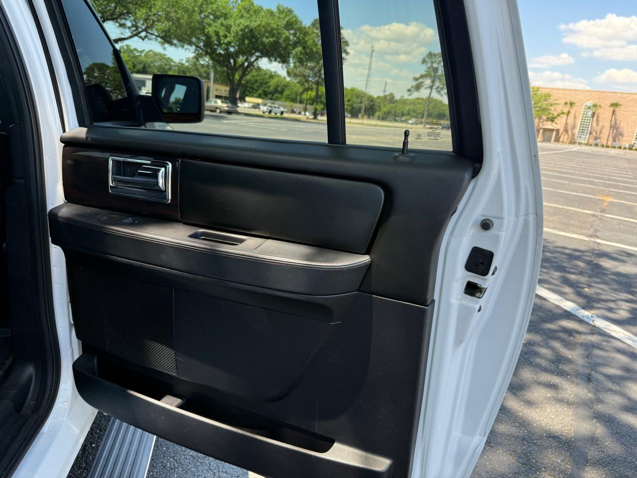 Lincoln Navigator L Reserve 2WD 2016