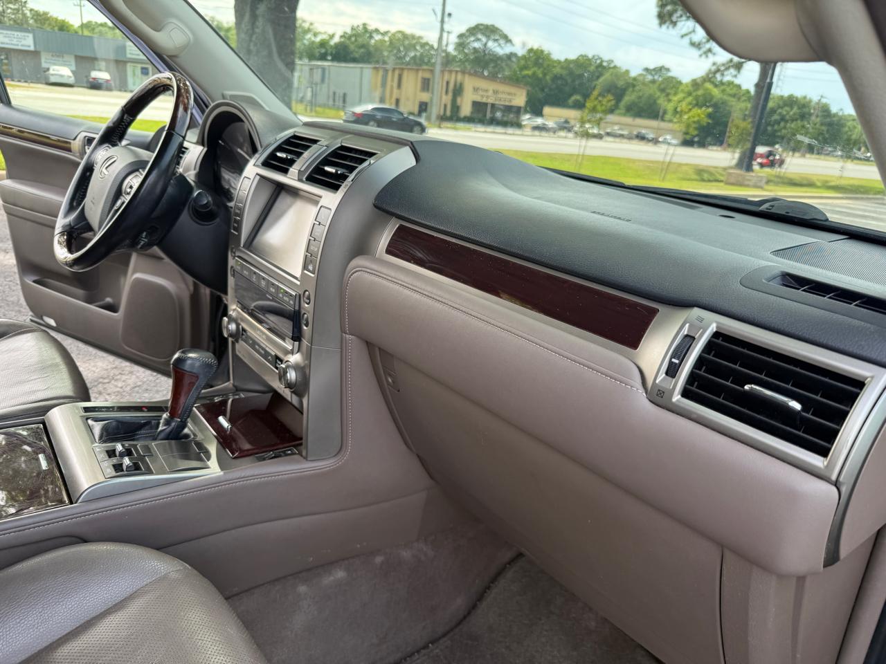 Lexus GX 460 Base 2017