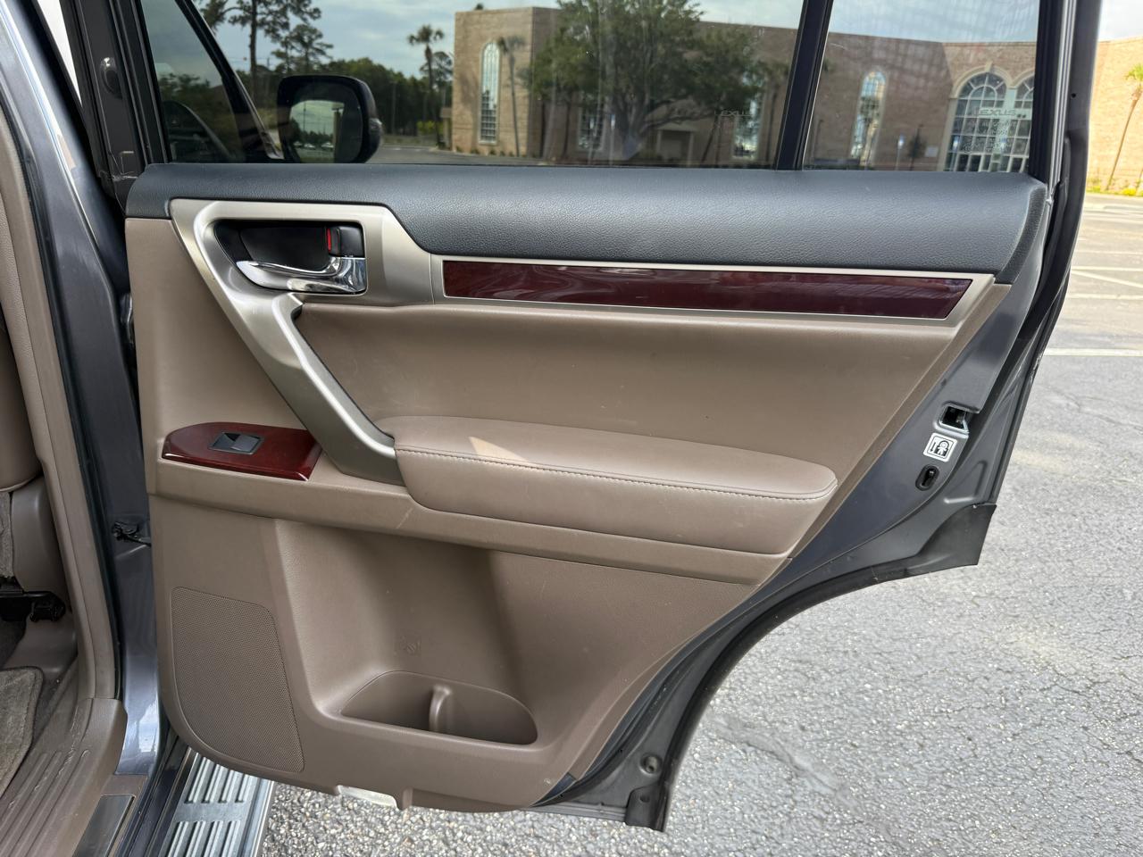 Lexus GX 460 Base 2017