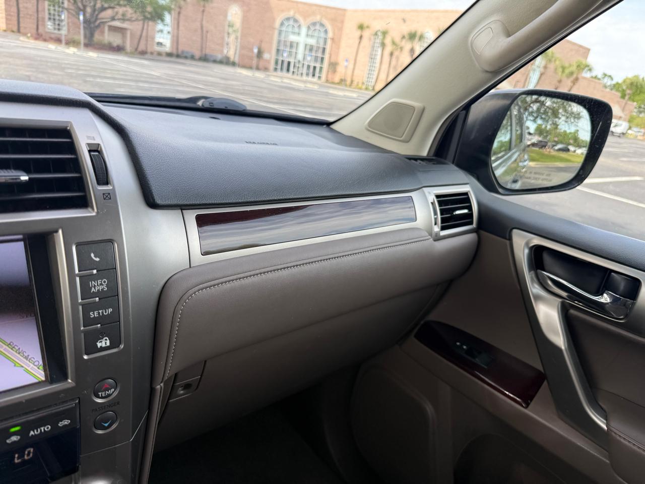 Lexus GX 460 Base 2017