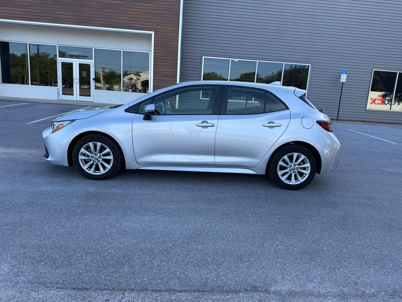 Toyota Corolla SE Hatchback 2023