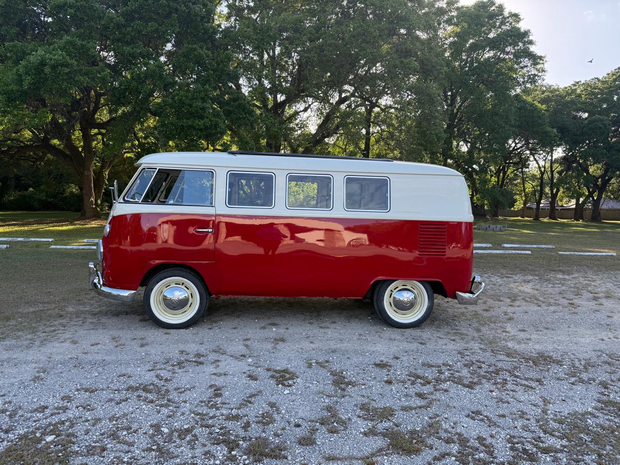 Volkswagen Bus  1966