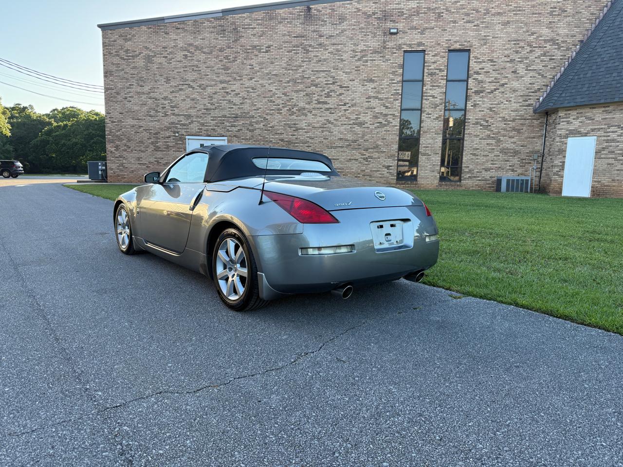 Nissan 350Z Enthusiast Roadster 2004