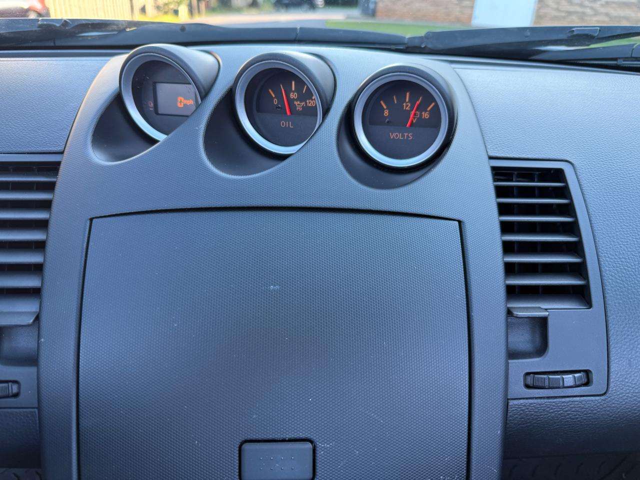 Nissan 350Z Enthusiast Roadster 2004