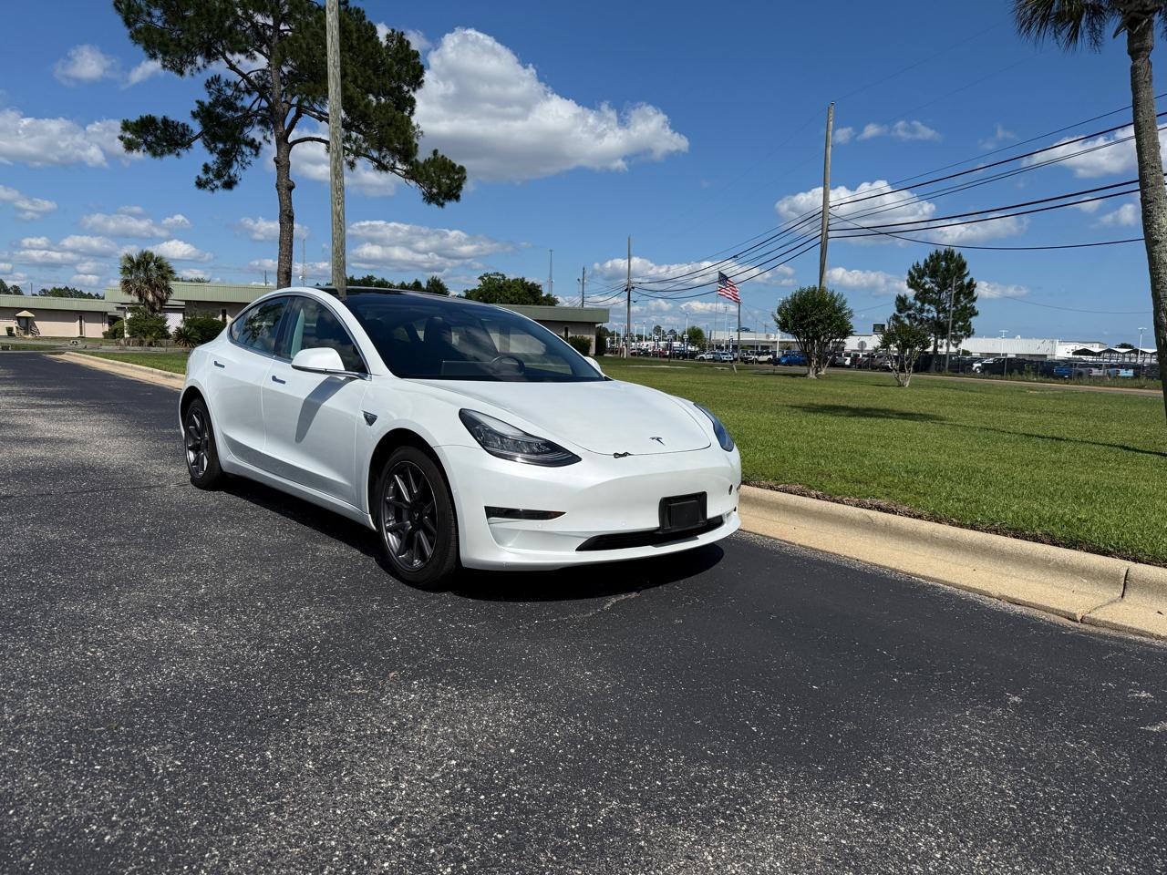 Tesla Model 3 Mid Range 4D Sedan RWD 2018