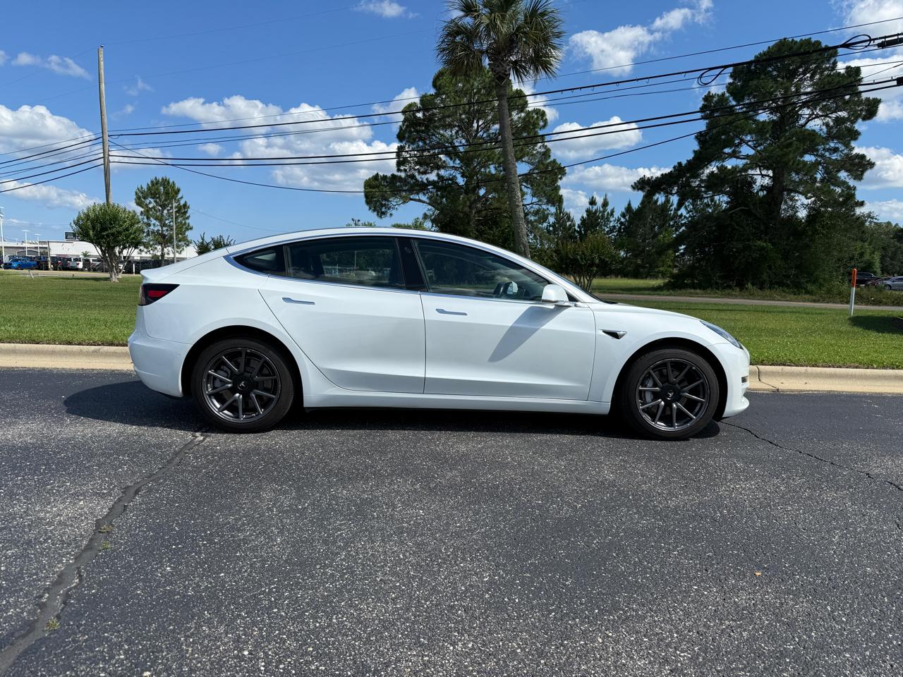 Tesla Model 3 Mid Range 4D Sedan RWD 2018