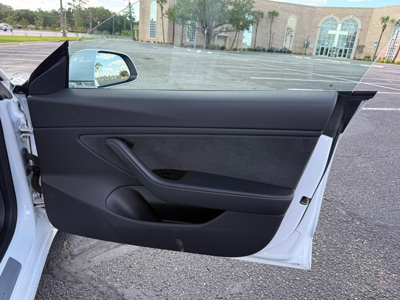 Tesla Model 3 Mid Range 4D Sedan RWD 2018