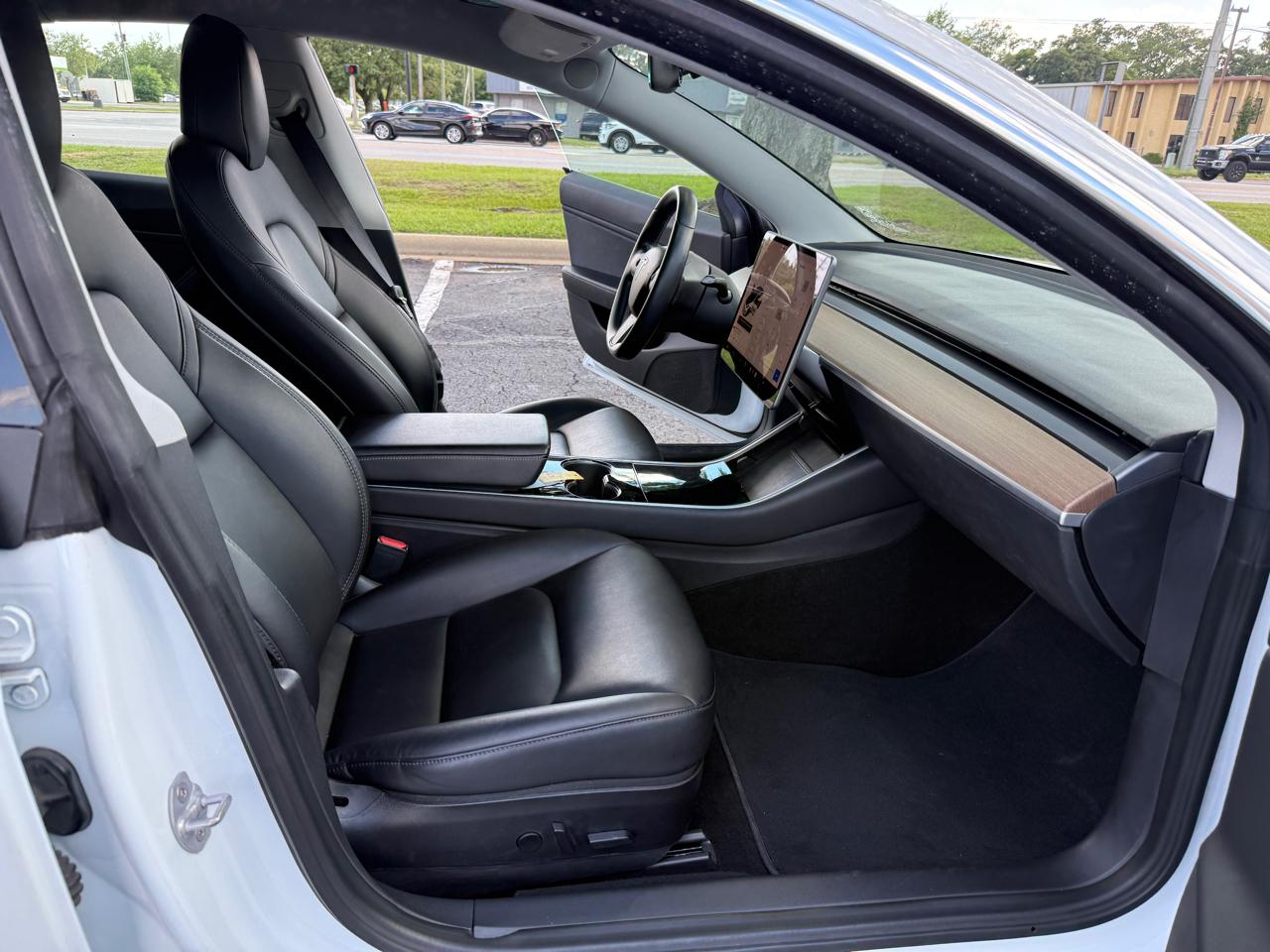 Tesla Model 3 Mid Range 4D Sedan RWD 2018
