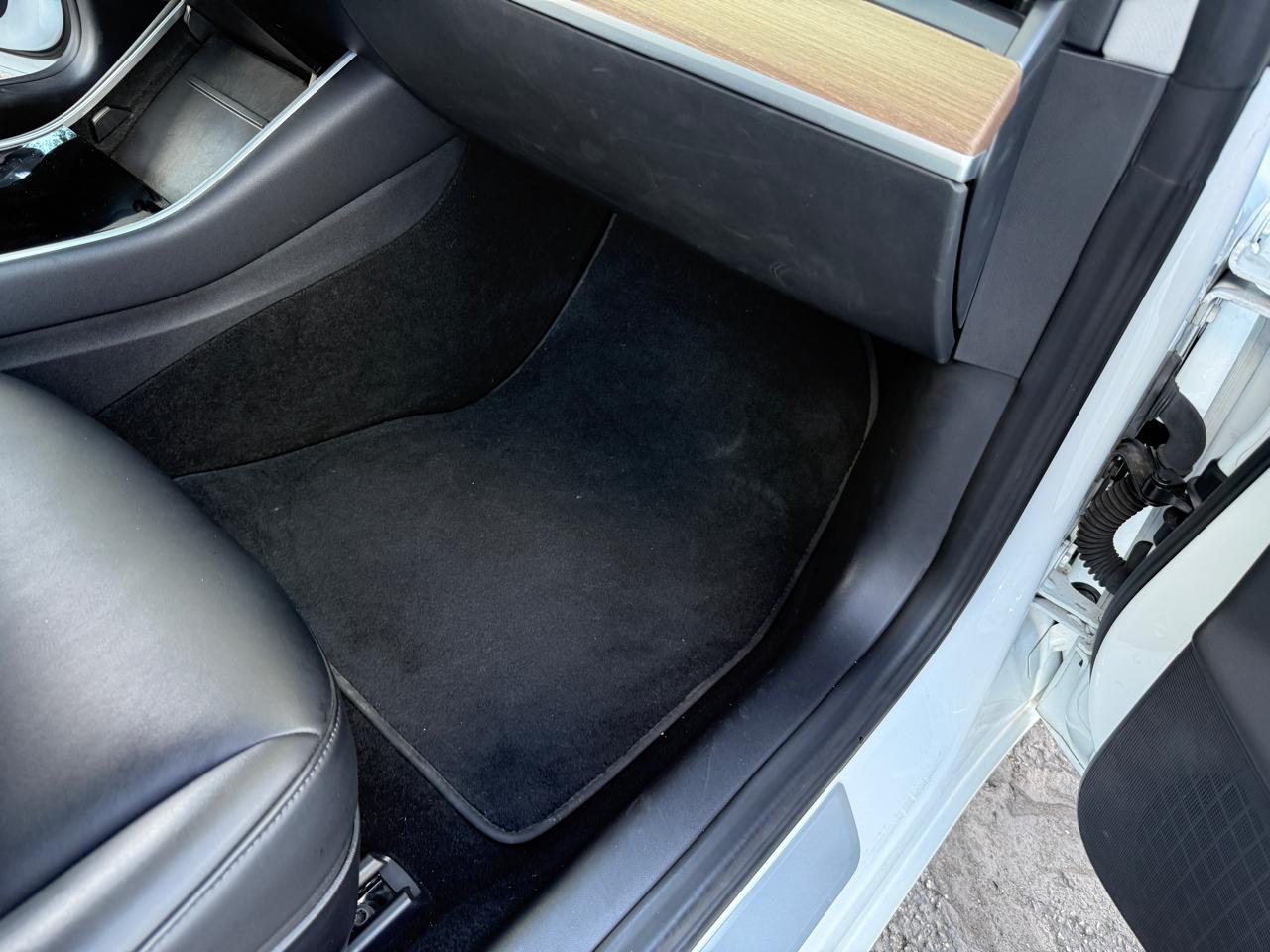 Tesla Model 3 Mid Range 4D Sedan RWD 2018