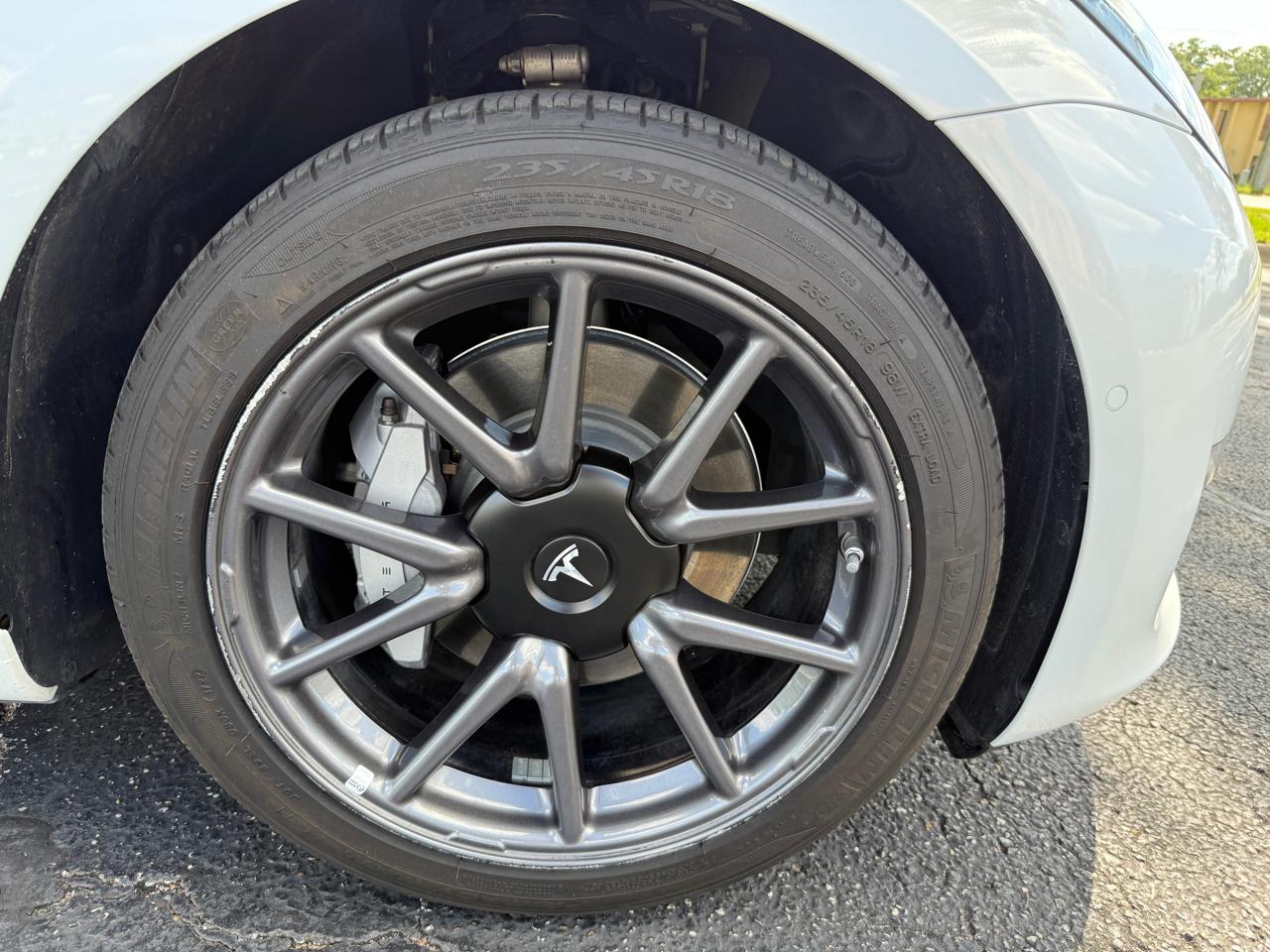 Tesla Model 3 Mid Range 4D Sedan RWD 2018