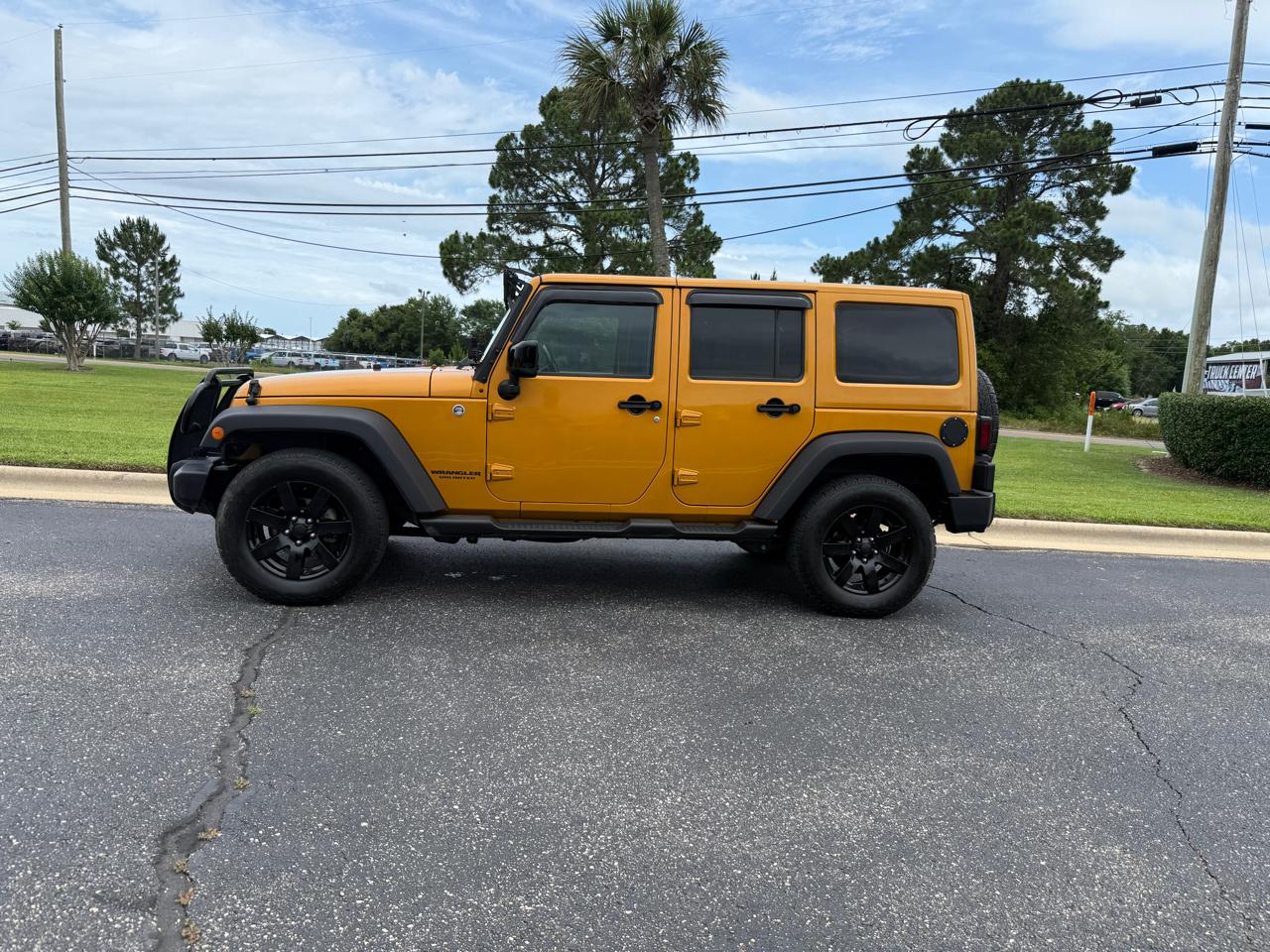 Jeep Wrangler Unlimited Sahara 4WD 2014