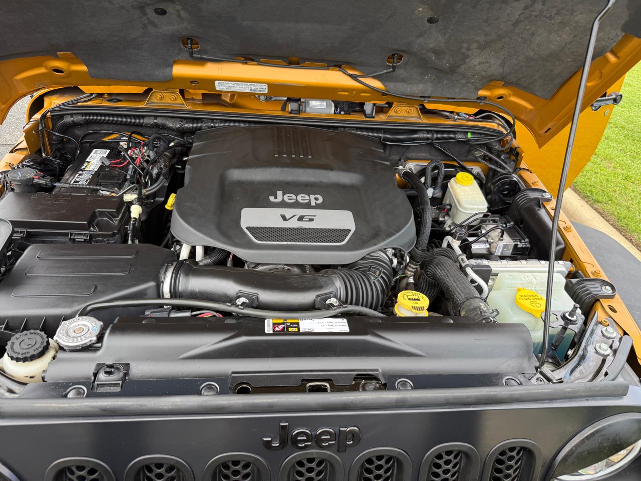 Jeep Wrangler Unlimited Sahara 4WD 2014
