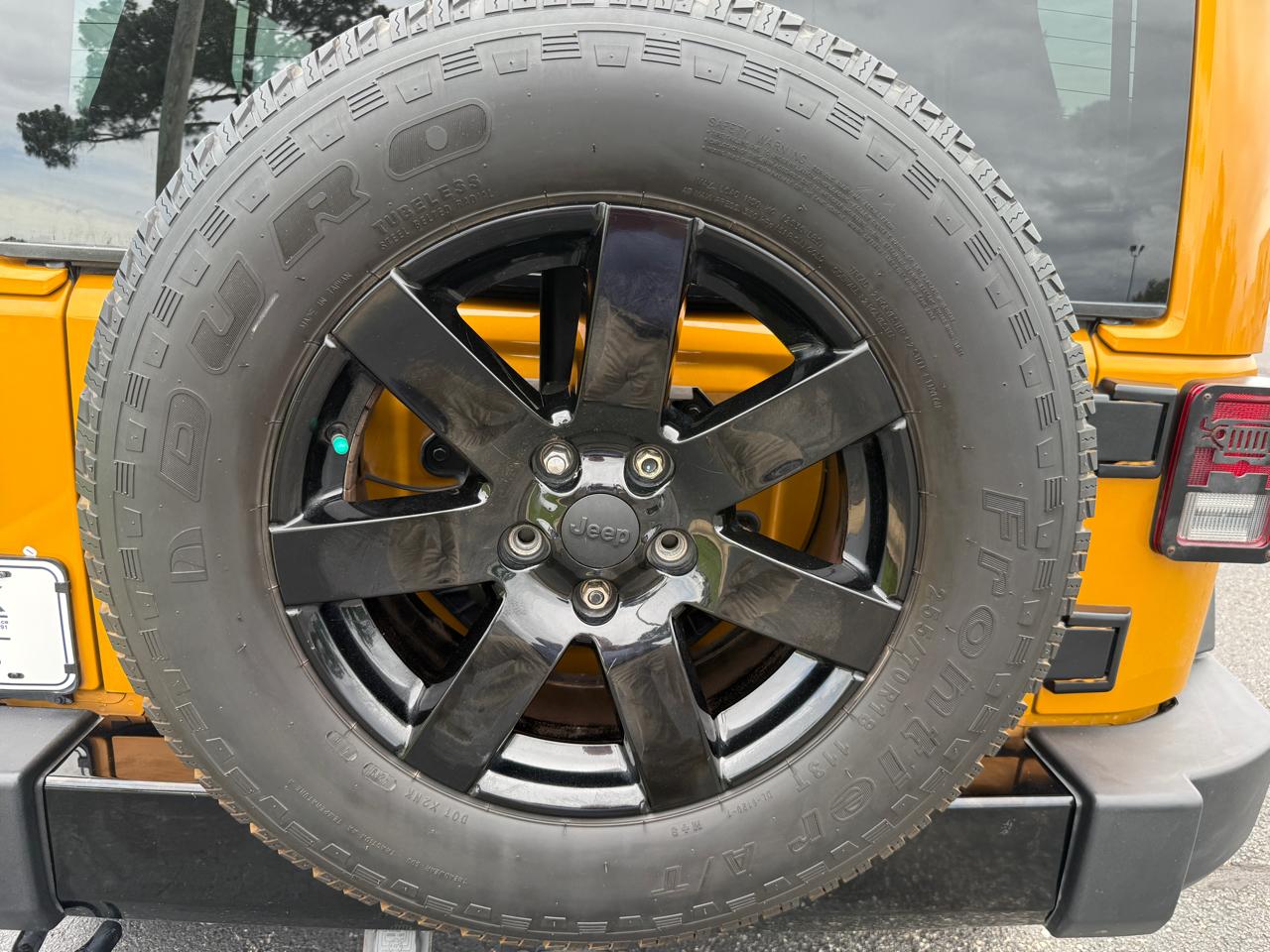 Jeep Wrangler Unlimited Sahara 4WD 2014