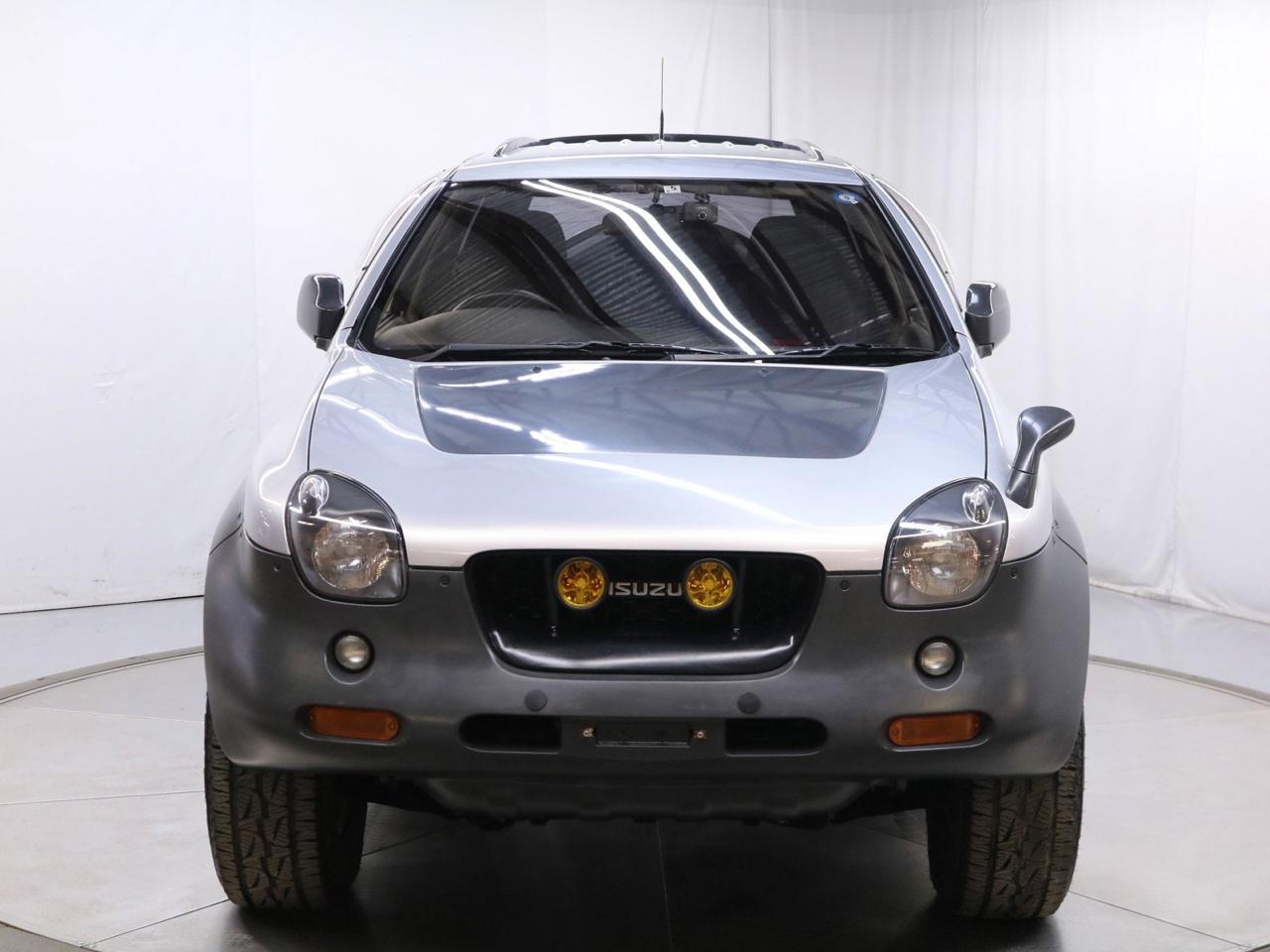 Isuzu VehiCROSS 2dr 4WD 1997