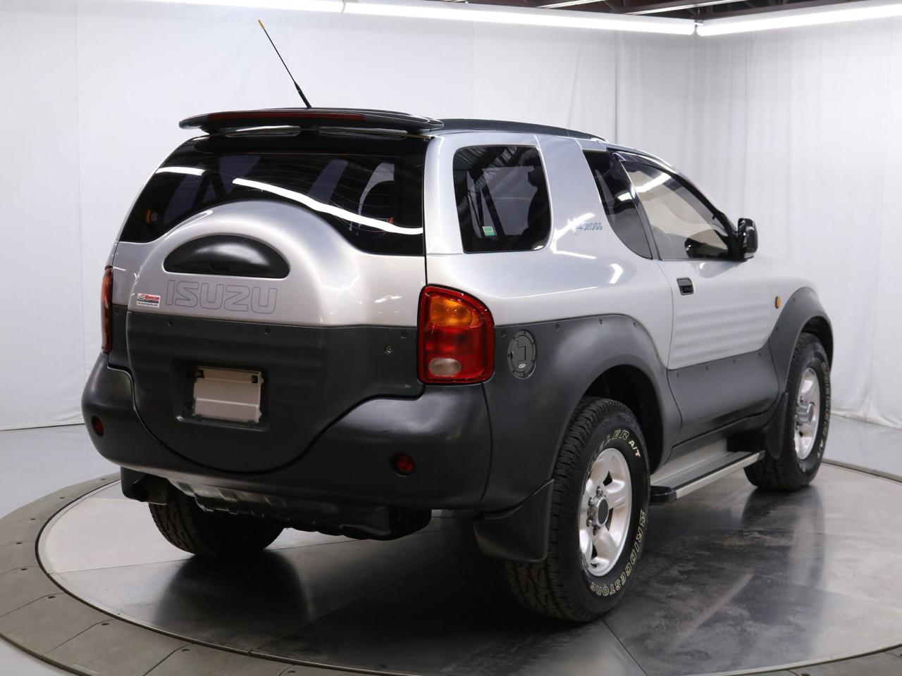 Isuzu VehiCROSS 2dr 4WD 1997