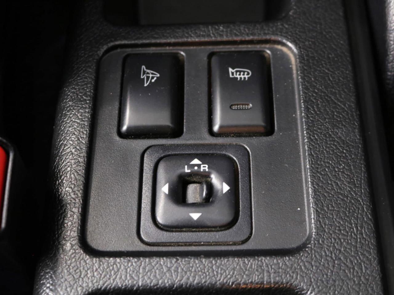 Isuzu VehiCROSS 2dr 4WD 1997