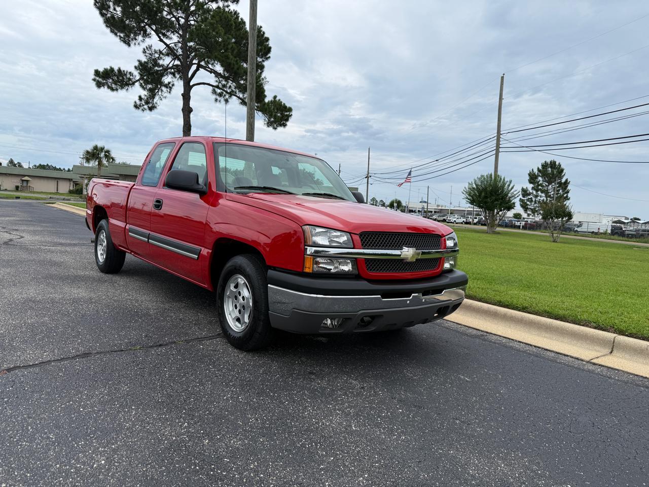 Chevrolet Silverado 1500 LS Ext. Cab Short Bed 2WD 2004