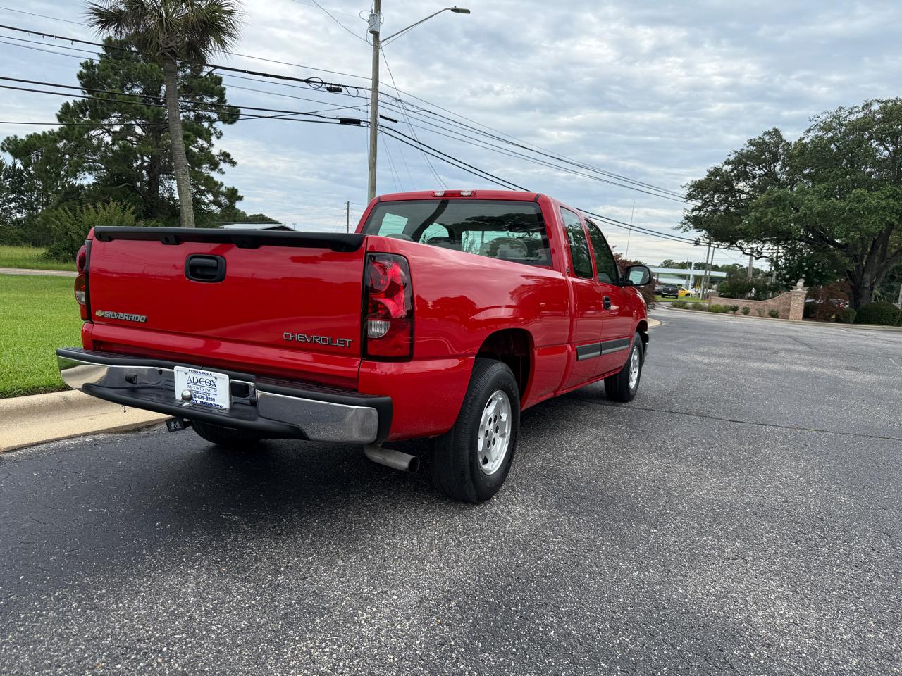 Chevrolet Silverado 1500 LS Ext. Cab Short Bed 2WD 2004