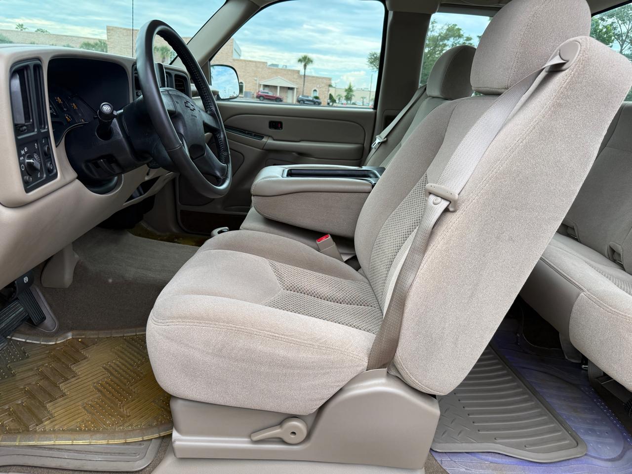 Chevrolet Silverado 1500 LS Ext. Cab Short Bed 2WD 2004