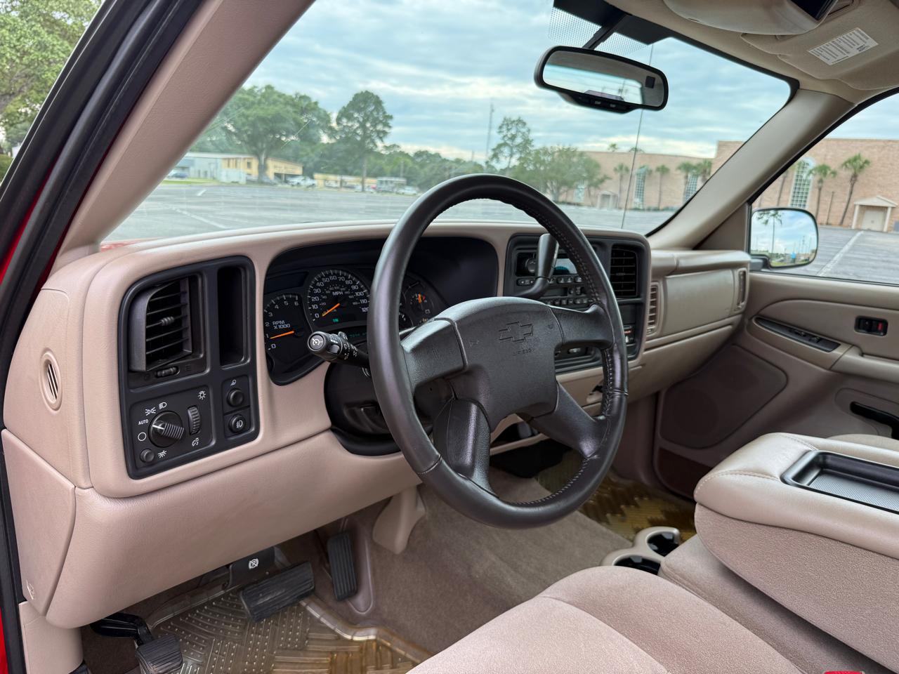 Chevrolet Silverado 1500 LS Ext. Cab Short Bed 2WD 2004
