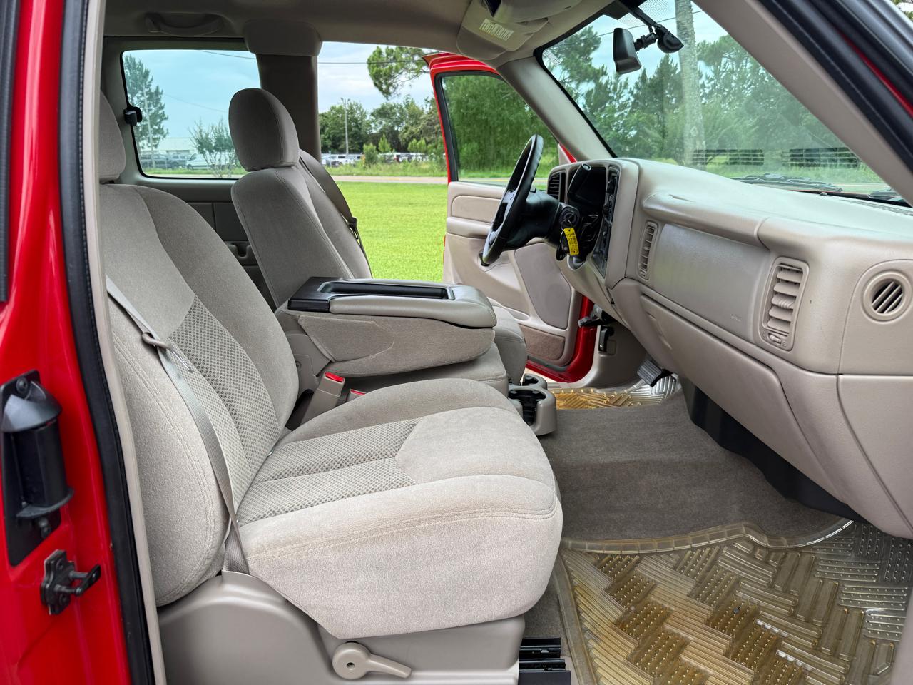 Chevrolet Silverado 1500 LS Ext. Cab Short Bed 2WD 2004
