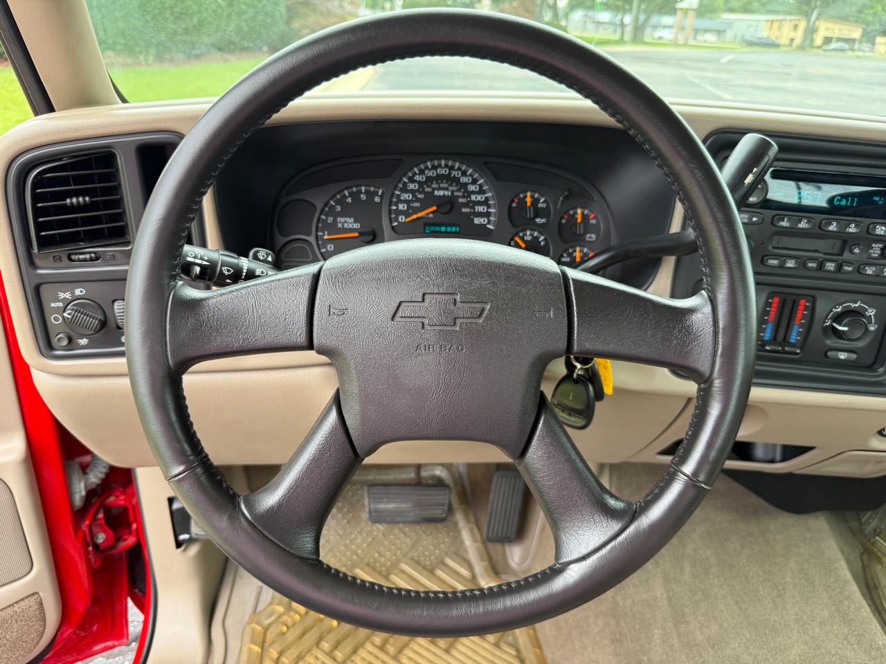 Chevrolet Silverado 1500 LS Ext. Cab Short Bed 2WD 2004