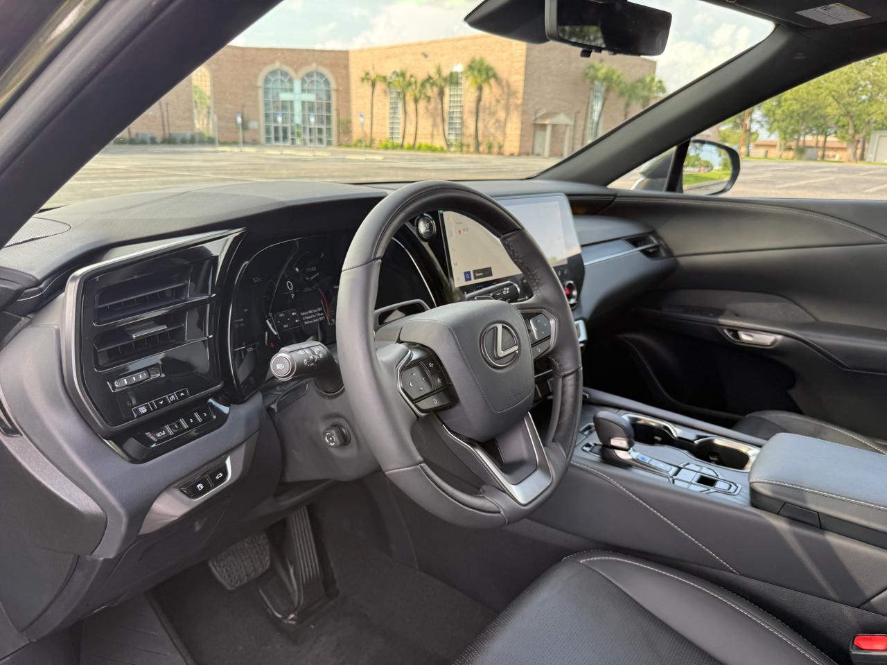 Lexus RX  2025