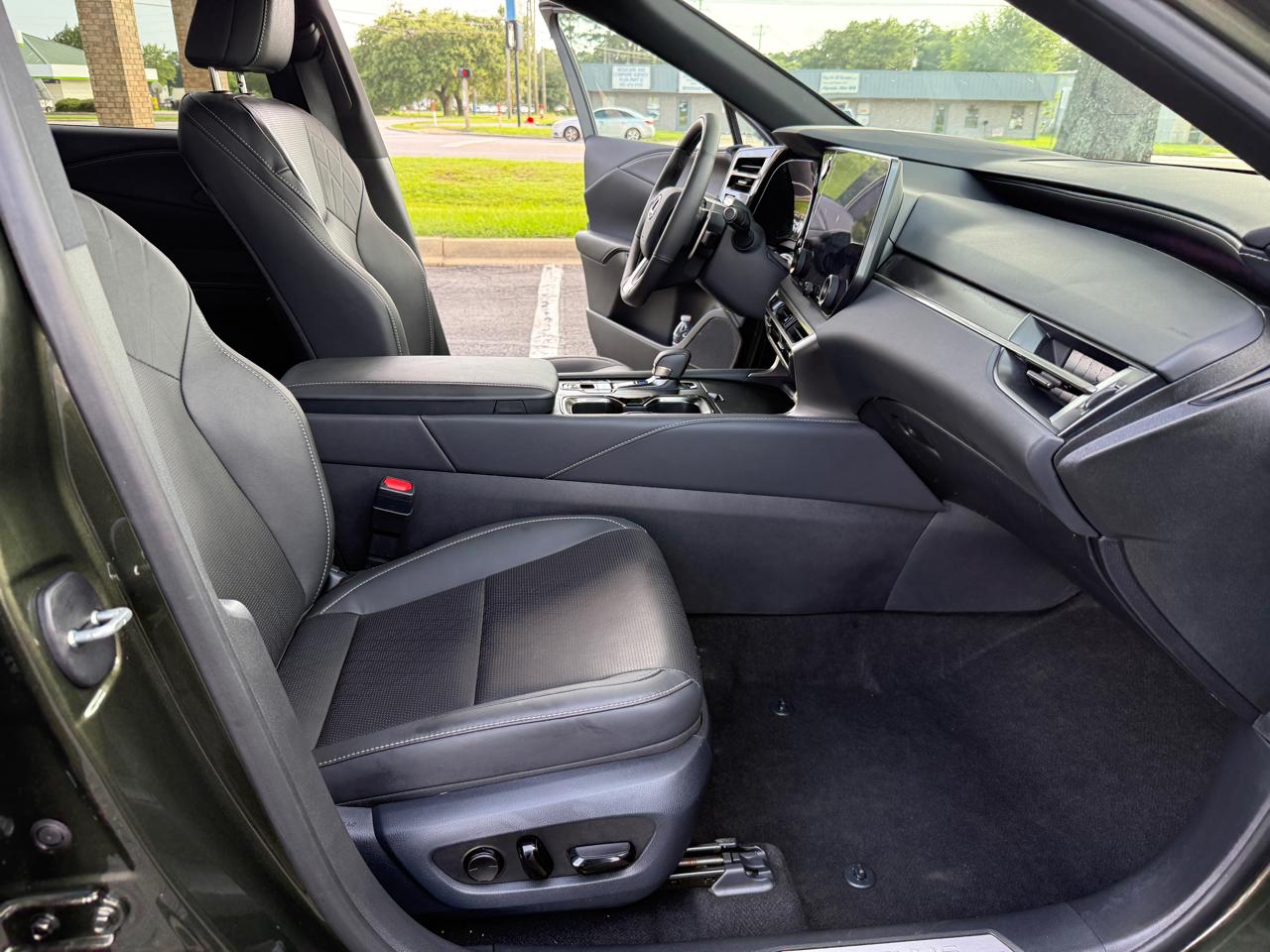 Lexus RX  2025
