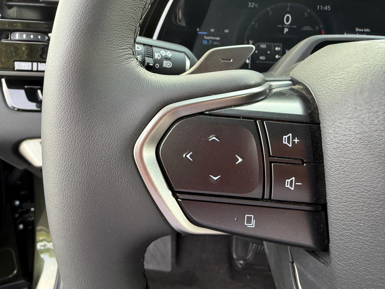 Lexus RX  2025