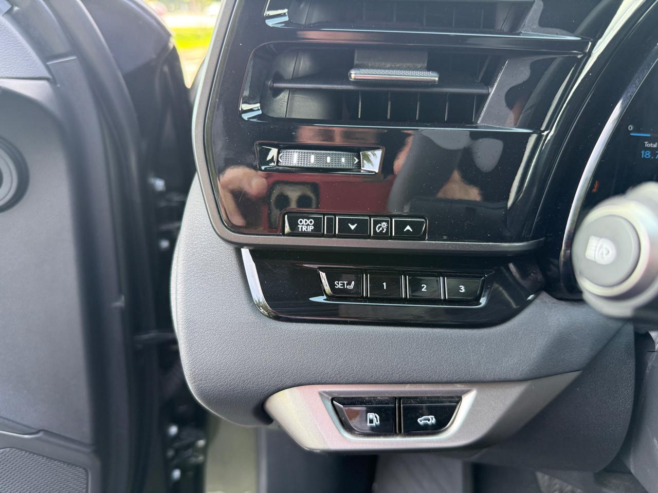 Lexus RX  2025