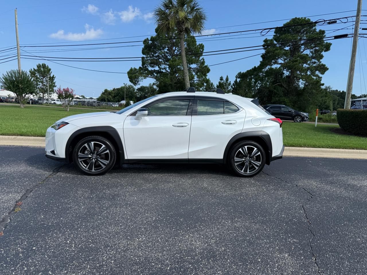 Lexus UX 200 Base 2021