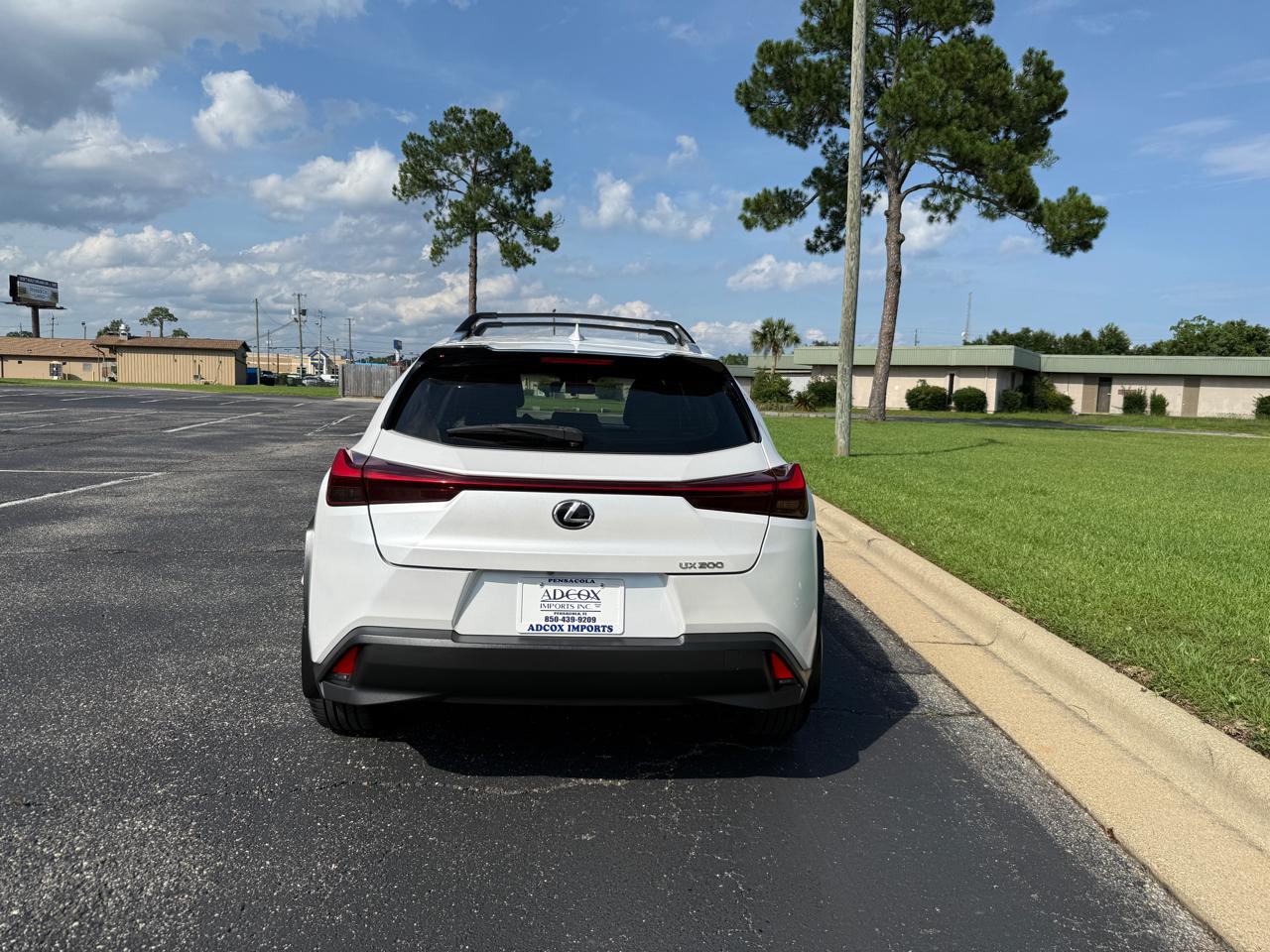 Lexus UX 200 Base 2021
